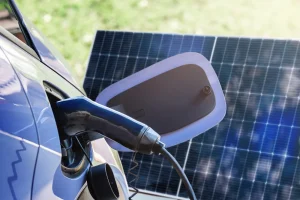 Panneaux solaires pour recharger une voiture électrique